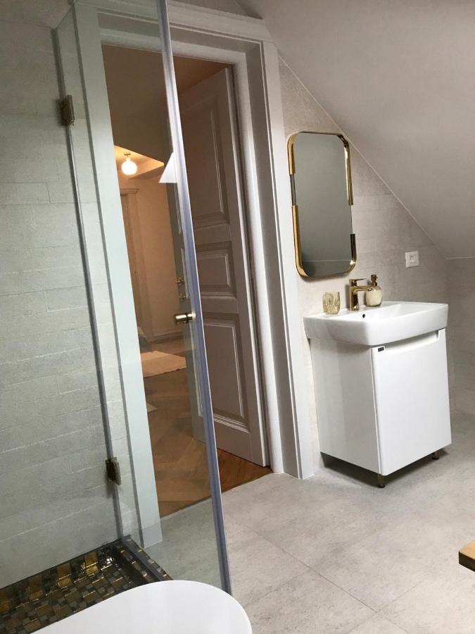 Augsburg Apart Piatra Neamţ 外观 照片