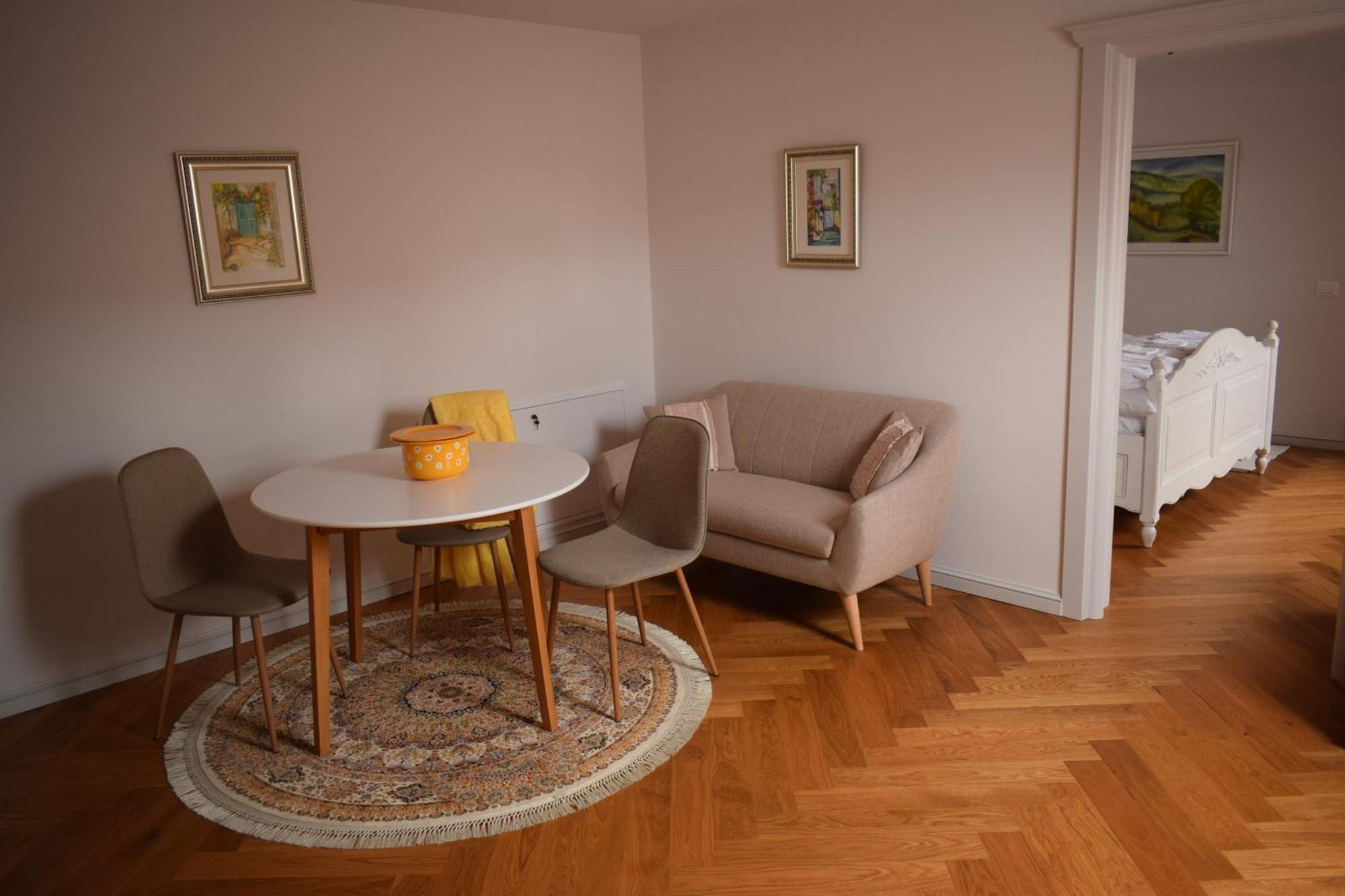 Augsburg Apart Piatra Neamţ 外观 照片