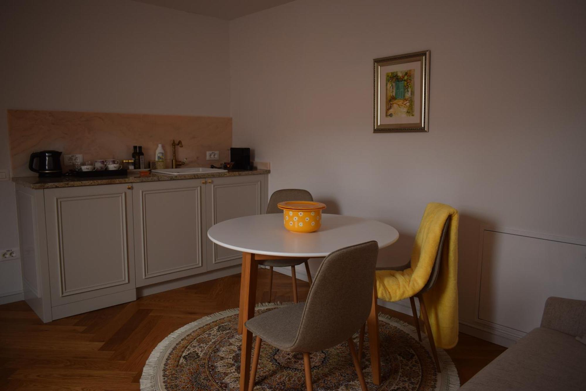 Augsburg Apart Piatra Neamţ 外观 照片