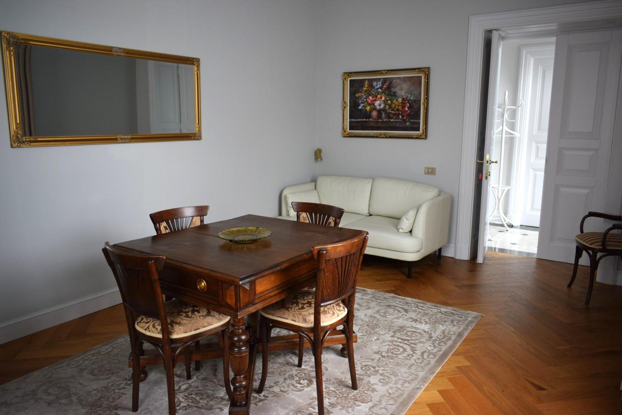 Augsburg Apart Piatra Neamţ 外观 照片