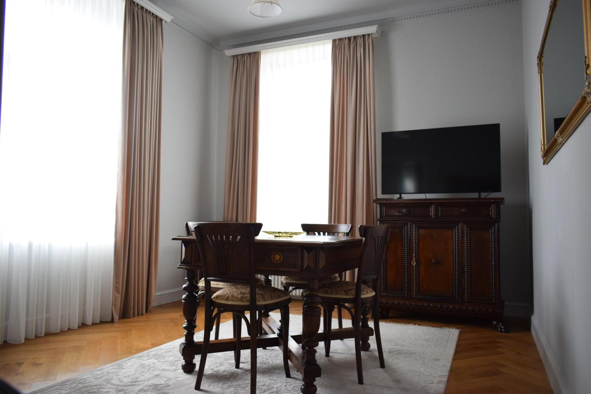 Augsburg Apart Piatra Neamţ 外观 照片